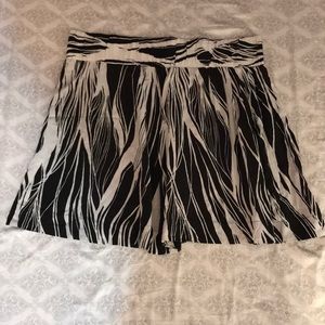 Liz Claiborne Black and White Skirt